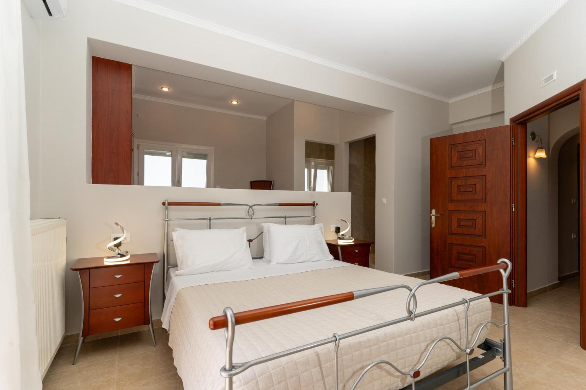 Kate Kontini Luxury Vila *